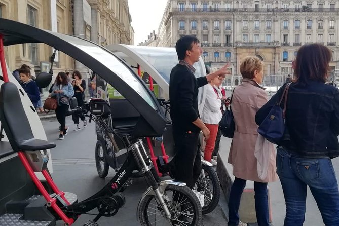 1 or 2-Hour Pedicab tour of Lyon - Rhône riverbanks and the views toward Fourvière and Croix-Rousse