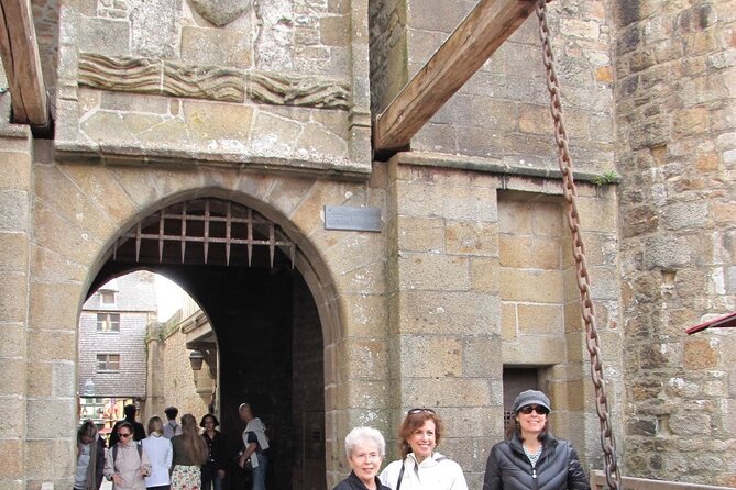 2-Hour Guided Walking tour of the Mont Saint Michel - Abbey Time: What You Should Expect Inside the Medieval Complex