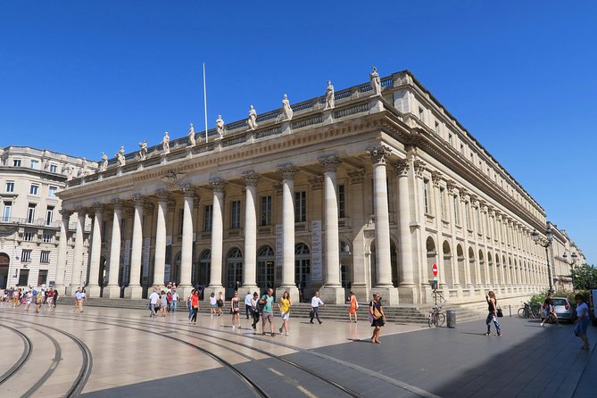 2-Hour Walking Tour of the City’s Iconic Sights and History - Église Notre-Dame: Baroque drama you can spot fast