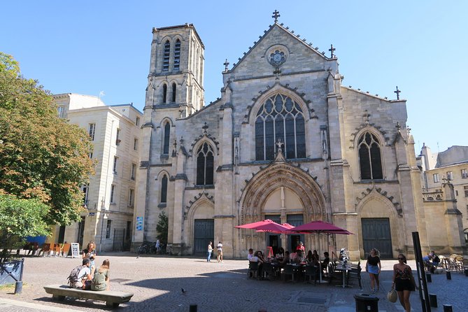 2-Hour Walking Tour of the City’s Iconic Sights and History - Rue Sainte-Catherine: walk a long pedestrian spine