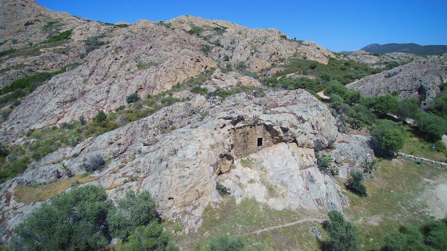 4x4 Agriates Desert and Beach Excursion from Calvi - Desert stops with caves, troglodyte shelters, and abandoned history