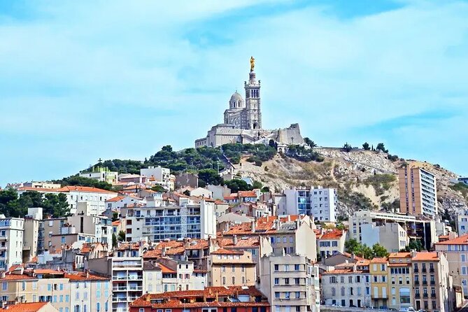 5-Hour Private Sightseeing Tour of the Provence from Marseille in Luxury Car - Cassis: Coastal Village Vibes, Rose Wine, Seafood, and Cap Canaille