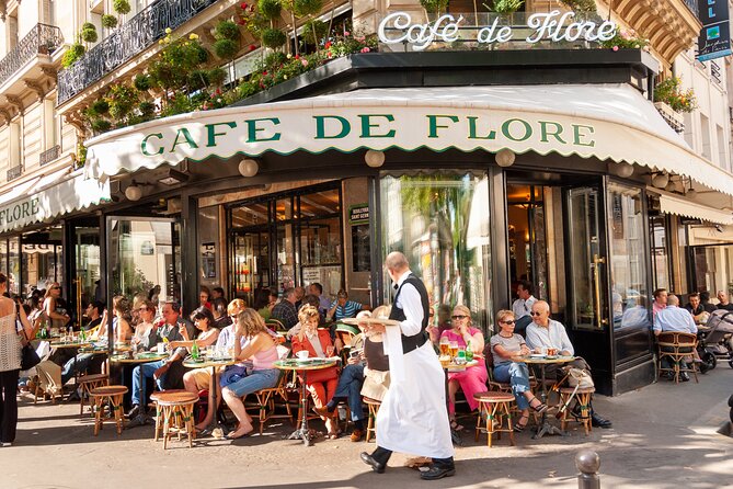 A Morning in Paris Food Tour: Croissants, Baguettes & Chocolate - Courtyard of Honor and striped columns: the walk-through sightseeing that fits