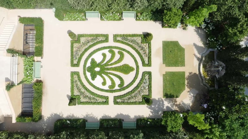 Aix-en-Provence: Caumont - Centre d'Art + Exposition - First stop: the Caumont mansion grounds near Cours Mirabeau