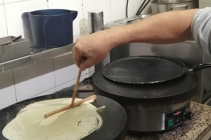 Amazing Sweet Crêpe Cooking Class Paris - Key things that make this crepe class worth your time