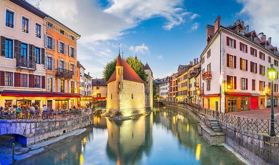 Annecy: Escape game outdoor - the shadow of the sword - Route and Timing: What 2 Hours Feels Like on Foot