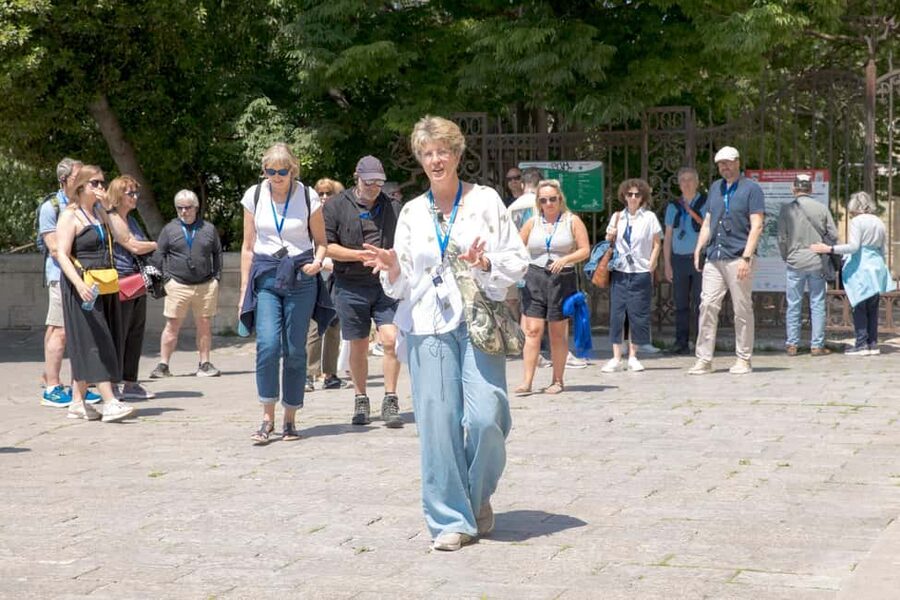 Avignon: History and Legend Walking Tour - Why Avignon feels easier to understand on foot