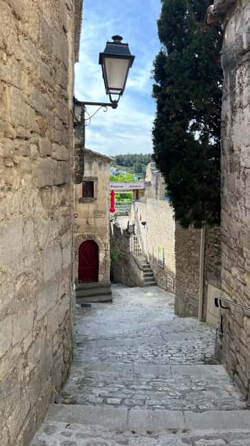 Avignon: Pont du Gard, Saint Remy and Les Baux Half-Day Tour - Pont du Gard: UNESCO Roman engineering and your photo-friendly free time