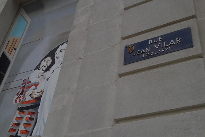 Avignon Walking Tour including Pope's Palace - Place de l’Horloge and Avignon’s Big Public Stage