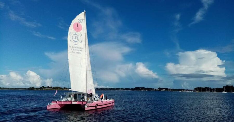 Baden: Gulf of Morbihan Exploration by Catamaran - Life aboard the Caseneuve Maxi: stability and space you can feel