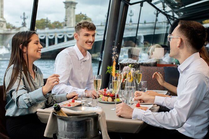 Bateaux Parisiens Seine River Gourmet Lunch & Sightseeing Cruise - The glass-boat ride: comfortable sightseeing for 2 hours