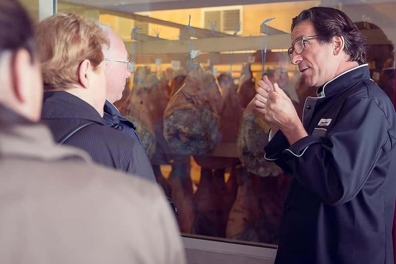 Bayonne: Guided Tour of the Ham Workshop, Tasting - The production story: meat selection to maturing aromatics