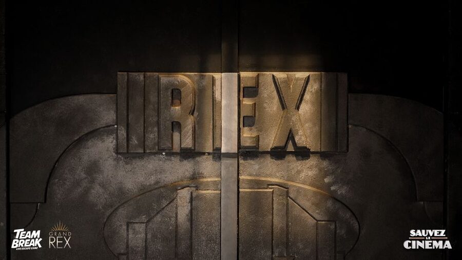 Behind the Scenes of the Grand Rex: 50-Minute Studio Tour - Le Grand Rex Sets the Mood Before You Even Press Play