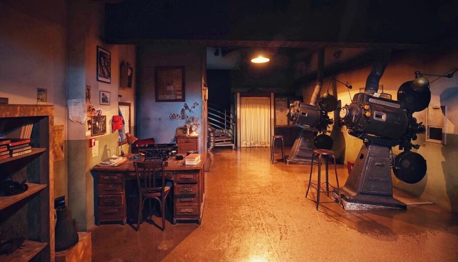 Behind the Scenes of the Grand Rex: 50-Minute Studio Tour - The Sets and Special Effects, Built for Wonder Not Crumbs