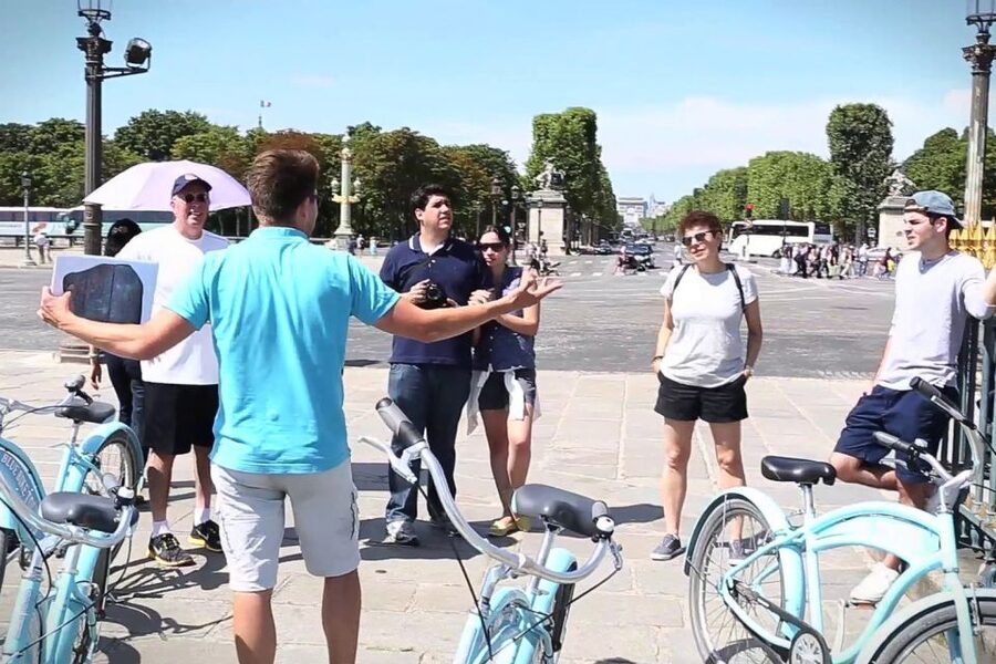 Best of Paris Bike Tour - A note on riding safety in Paris traffic