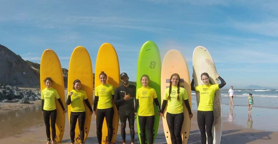 Biarritz: 1.5-Hour Group Surf Lesson - Small group coaching for beginners, and why it matters