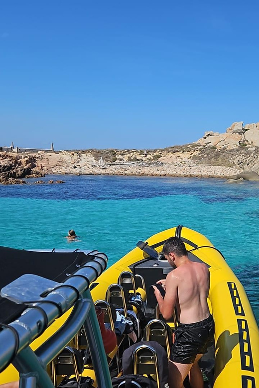 Bonifacio: Lavezzi Islands and Caves Guided Tour - Corsica-Sardinia marine park views that actually feel close