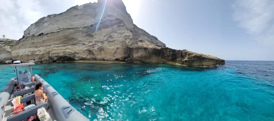Bonifacio: Lavezzi Islands and Caves Guided Tour - Bay of Fazzio: the peaceful payoff