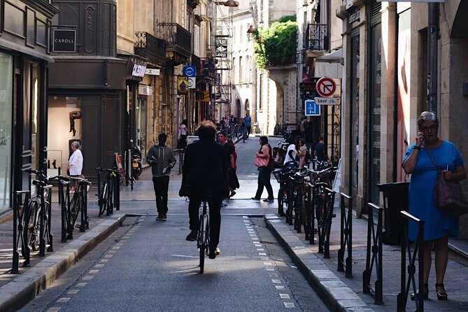 Bordeaux' Best Boulangeries & History Tour - Grosse Cloche: Quick Stop, Big Civic Meaning