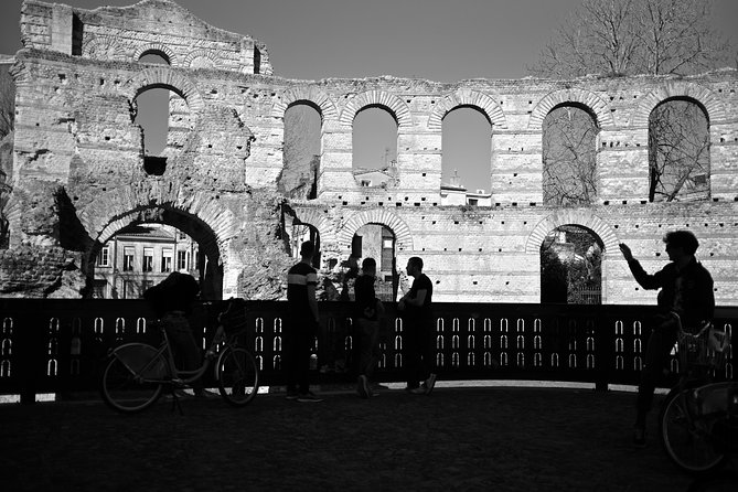 "Bordeaux by bicycle: a 3-hour tour immersive experience" - Bikes, Snacks, and the Small Details That Boost Value