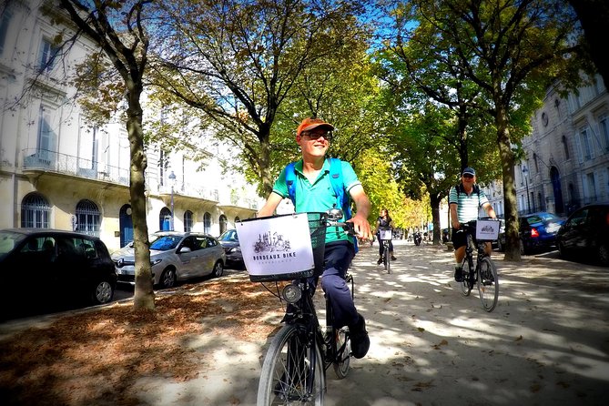 Bordeaux Essentials Sightseeing Bike Tour with a Local Guide - Darwin stop: using a named place to talk Bordeaux today