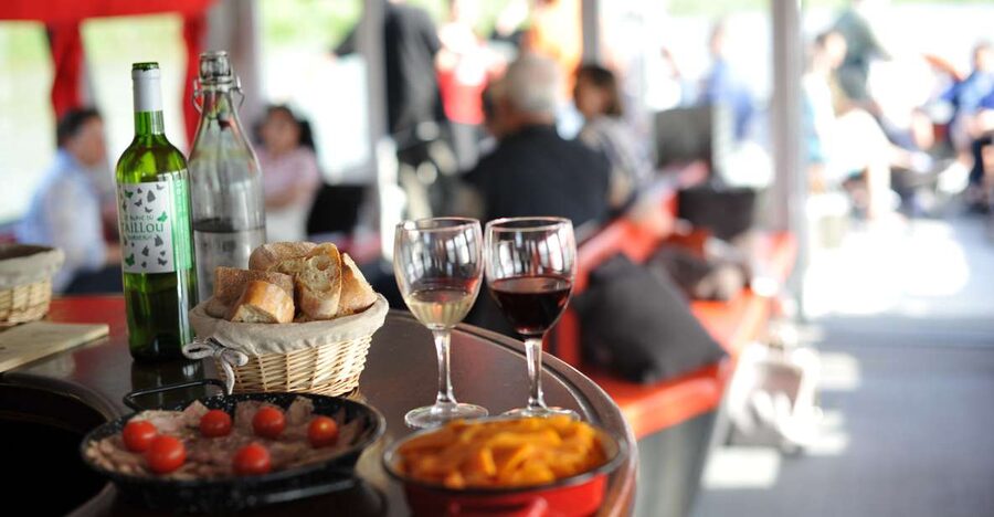 Bordeaux: Evening Apéritif Cruise on the River Garonne - Why an evening apéritif cruise on the Garonne is such a good Bordeaux move