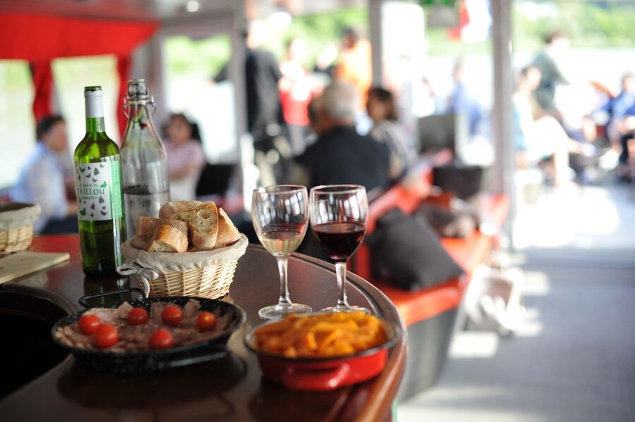 Bordeaux: Evening Apéritif Cruise on the River Garonne - Meeting the winemaker: tasting wine with a human story