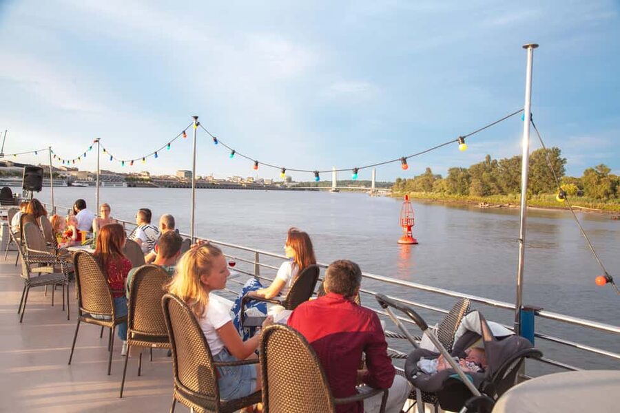 Bordeaux: Guided River Cruise - Getting On Board at Station Pompe Velo and Pontoon Honneur