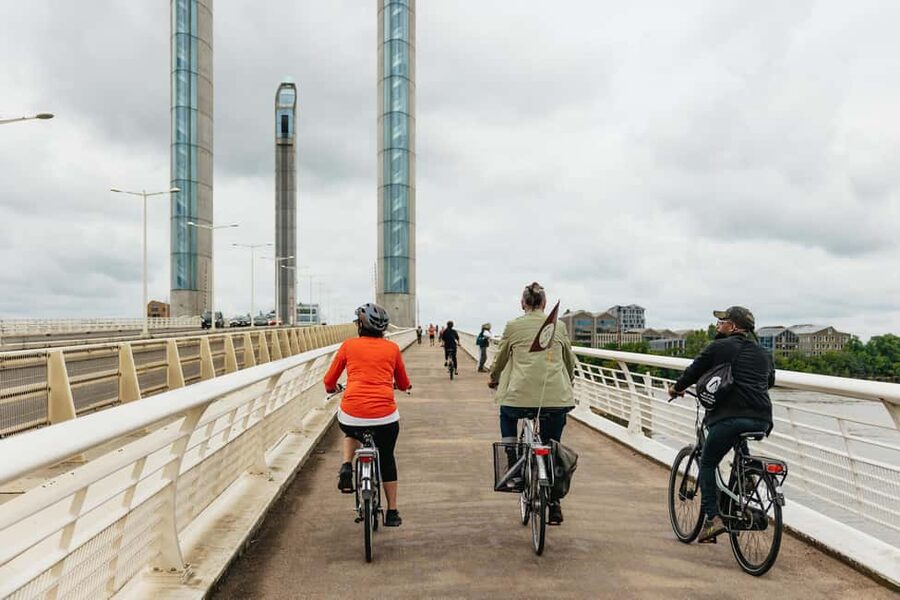 Bordeaux: Historic Center & Chartrons District Bike Tour - Why this 13 km Bordeaux loop feels efficient
