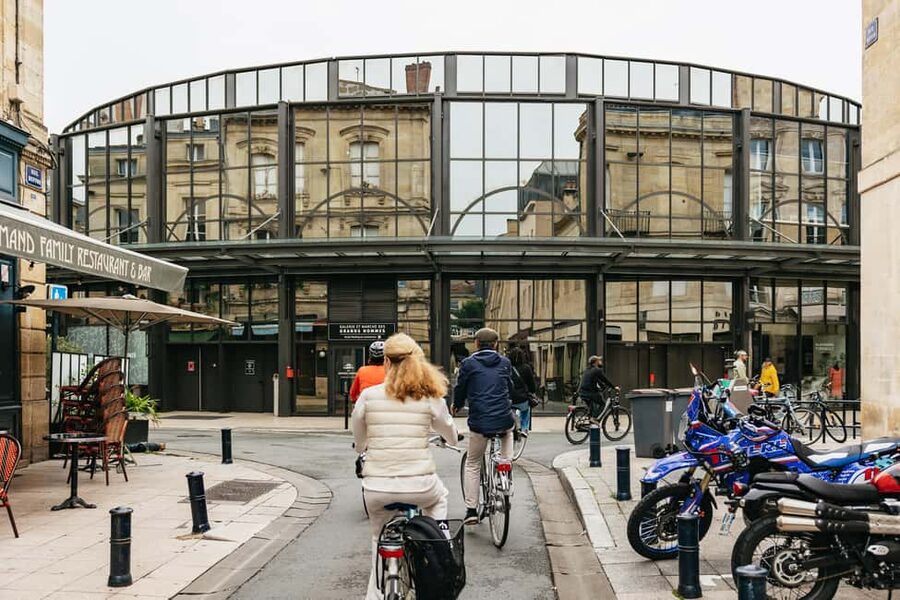 Bordeaux: Historic Center & Chartrons District Bike Tour - Darwin Eco-systeme break: the pause that prevents bike-tired burnout