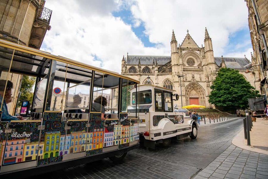 Bordeaux: Little Electric Train Tour - Quick Takeaways