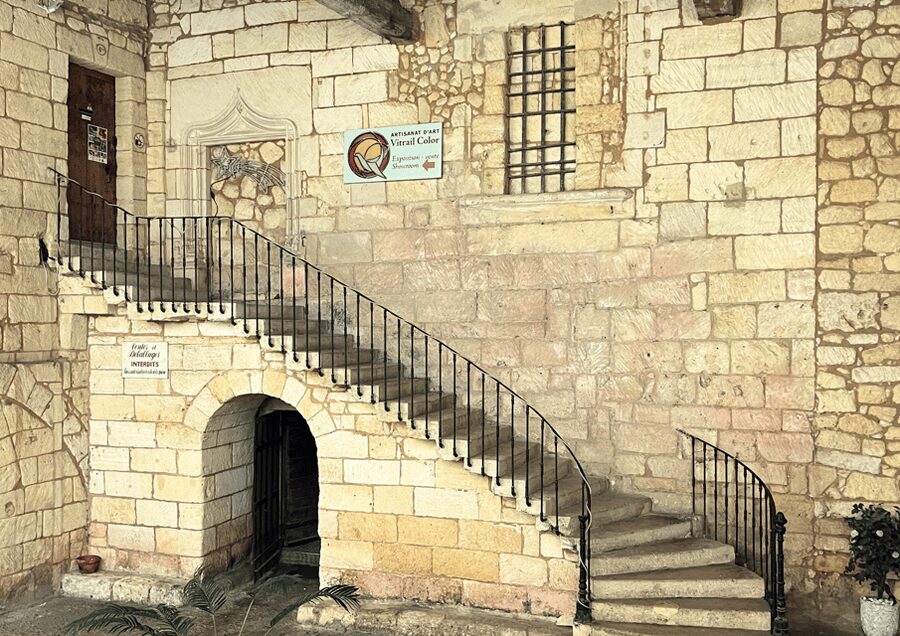 Bordeaux : Unforgettable Saint Emilion Half Day Wine Tour - Small group size, guide energy, and the details that make or break it