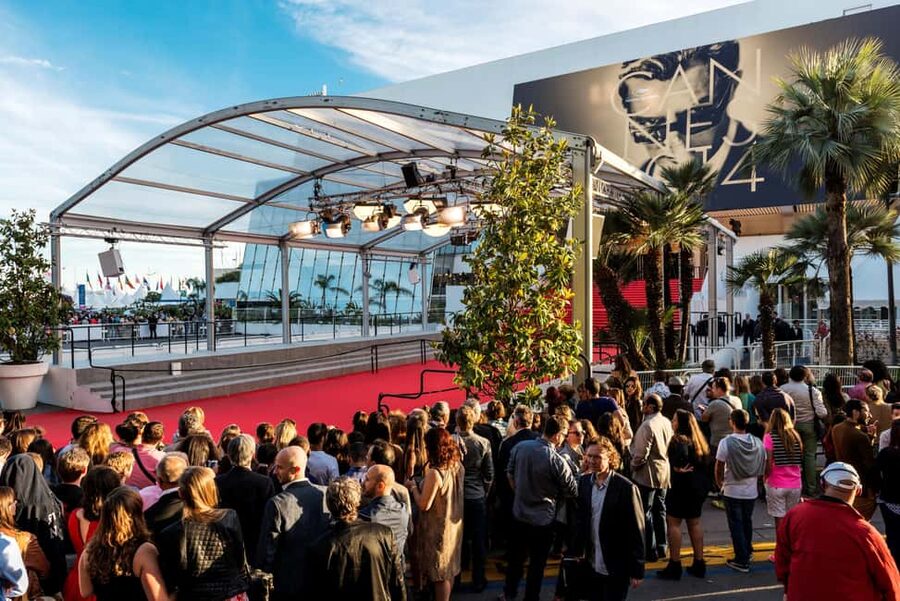 Cannes: City Tour in a Vintage Bus - Price and Time Value: Is 2 Hours Enough for Cannes?