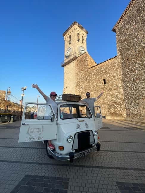 Cannes: City Tour in a Vintage Bus - Getting There: Parking Laubeuf P3 and the Beach-Side Entrance