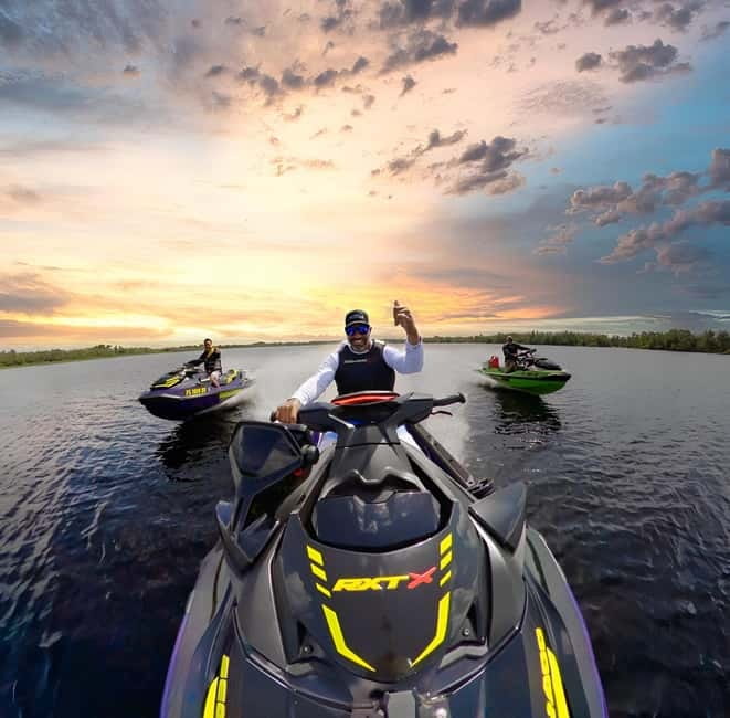 Cannes: Jet Ski Adventure with Optional Instructor - No-license jet skiing near Cannes, with an instructor in tow