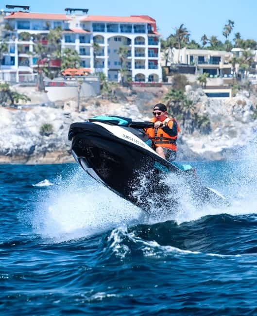 Cannes: Jet Ski Adventure with Optional Instructor - What the “initiation” option means for age and confidence