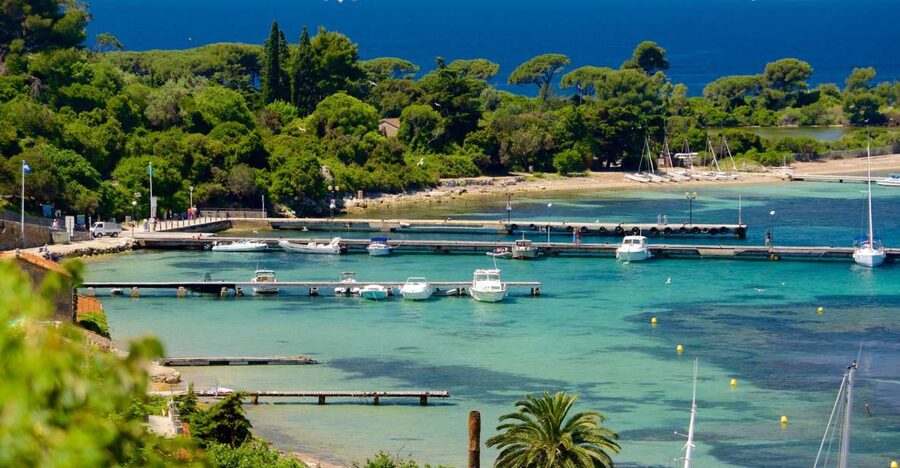 Cannes: Private Boat Trip to Lerins Islands & Cap d'Antibes - Where you meet and how the day starts smoothly
