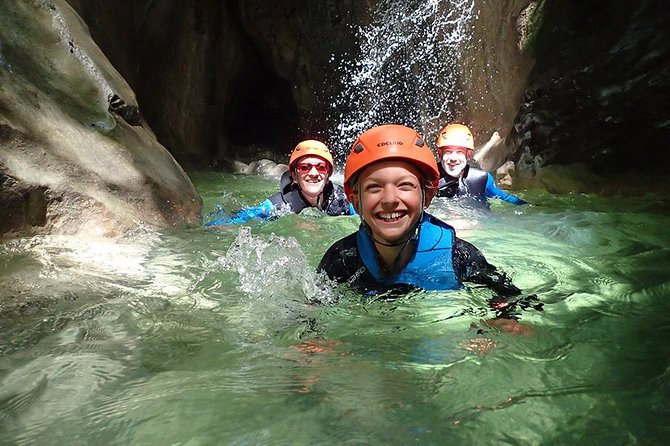Canyoning Annecy Angon Discovery - How the 2h30 experience flows, from gear to canyon top