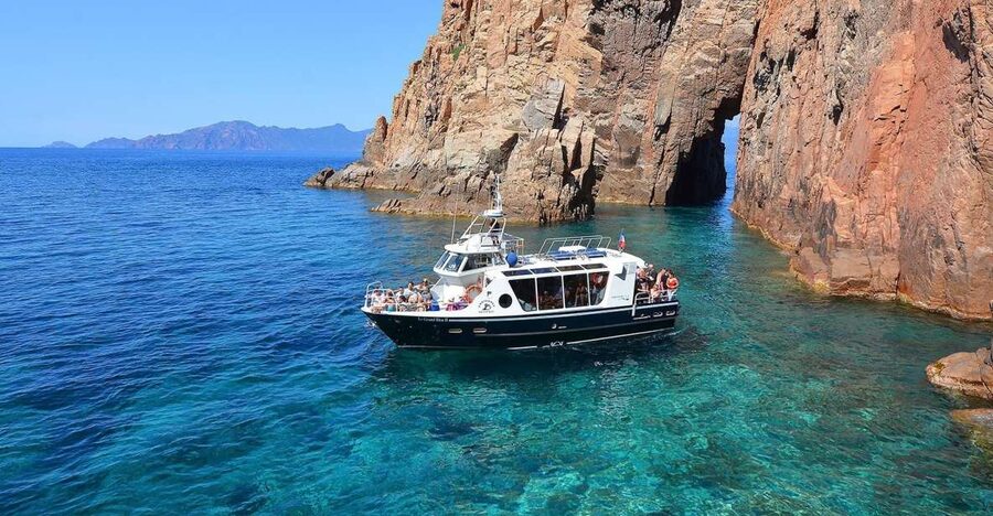 Cargèse: Scandola and Piana Boat Tour with Stop at Girolata - Getting on Board: Small Boat, Big Access