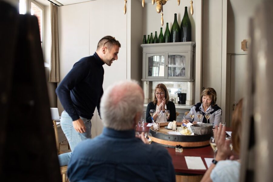 Champagne: Champagne Tasting Class with Lunch - Le Clos Corbier in Aÿ-Champagne: what makes it feel personal