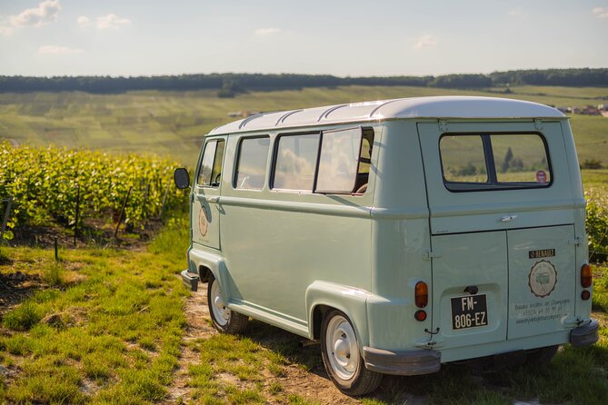Champagne experience with a vintage van from Epernay - 3 hours - What you learn about Champagne production (and how it helps your next bottle)