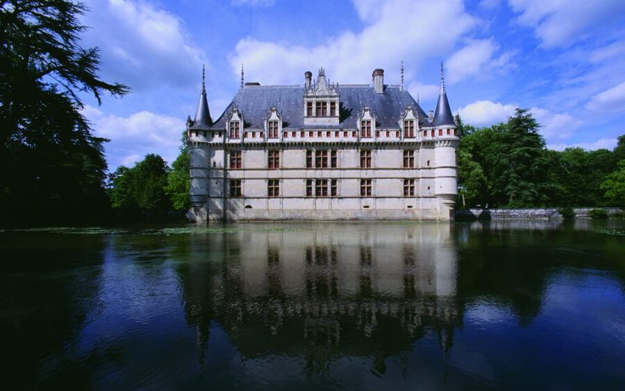 Château of Azay-le-Rideau Entry Ticket - Kitchen staging and the new interpretation area: what feels modern in a historical space