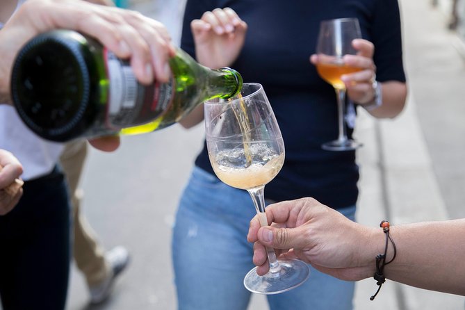 Cheese and Wine Tasting in the Latin Quarter with Chef Alex - The cheese board: what you actually get and how to approach it