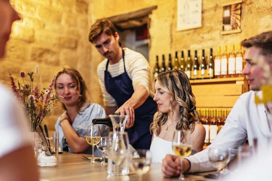 Cheese & Wine Tasting in Montmartre with Local Cheesemonger - Key things that make this tasting worth your time