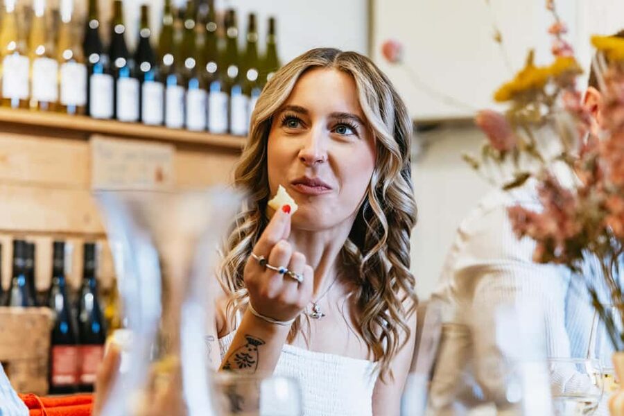 Cheese & Wine Tasting in Montmartre with Local Cheesemonger - Cheesemaking secrets you can actually use at the table
