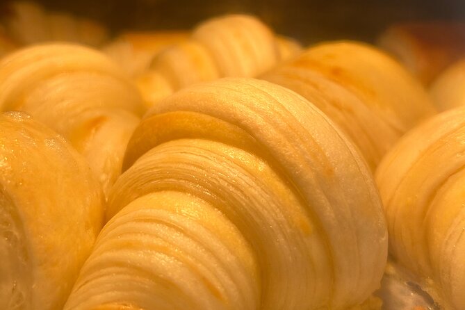 Croissants and pains au chocolat with a pastry chef in Paris - Small Group Size Makes the Difference