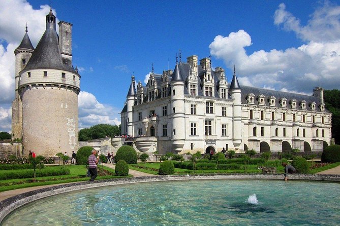Day Tour of Chateaux of Chenonceau, Chambord & Caves Ambacia from Tours/Amboise - Price and value: what $284.31 covers, and what it does not