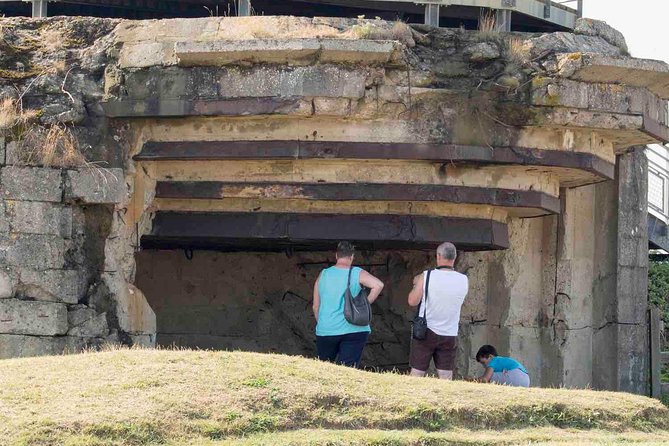 DDay Beaches Private Tour in Normandy from your Hotel in Paris - Englesqueville-la-Percee: Apples, Family Stories, and Calvados in the Right Light