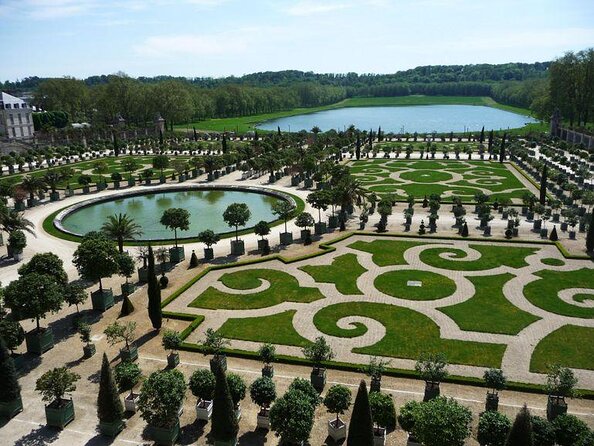 Discover Versailles on electric 2-wheelers (Yes to PRM) - Key things that make this tour worth your time