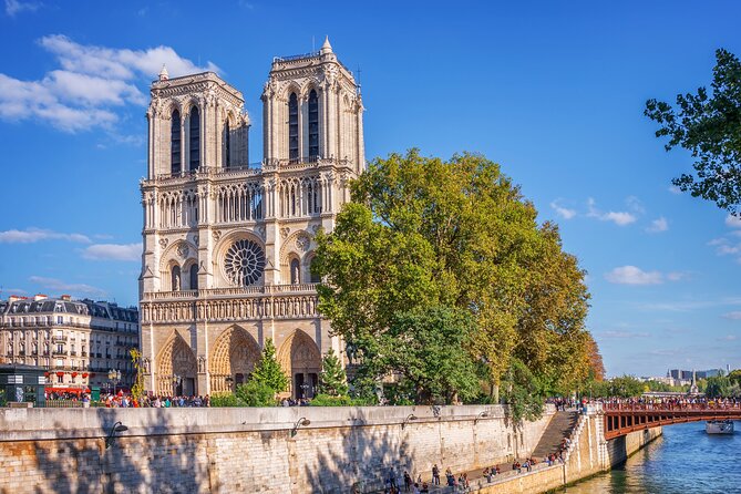Early Access Paris Notre Dame Cathedral Walking Tour - Meeting spot, walking pace, and the 2-hour reality